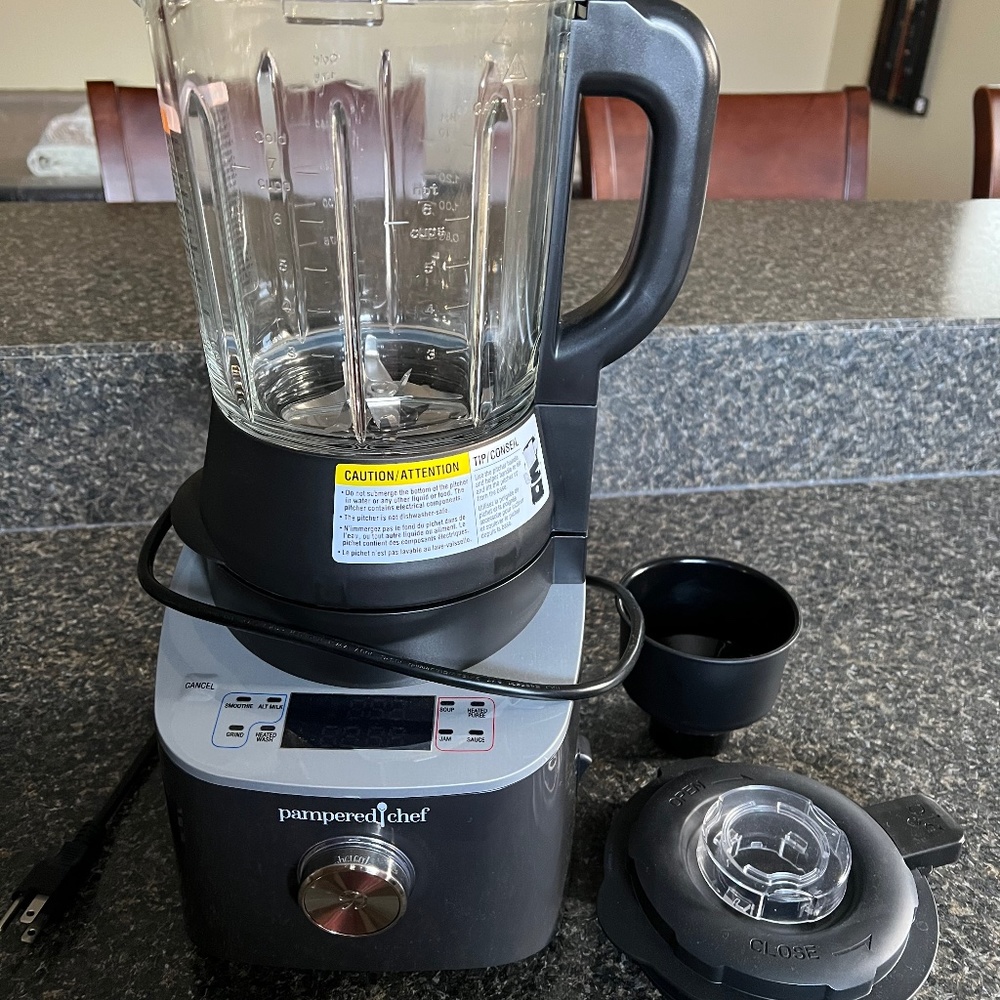 Pampered chef cooking blender - new out of box